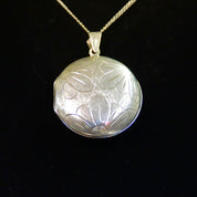 Vintage Sterling Silver Etched Locket Pendant, Textured Silver Locket With Daisy Design, Cute Round 2-Sided Locket Pendant, 925 Jewelry