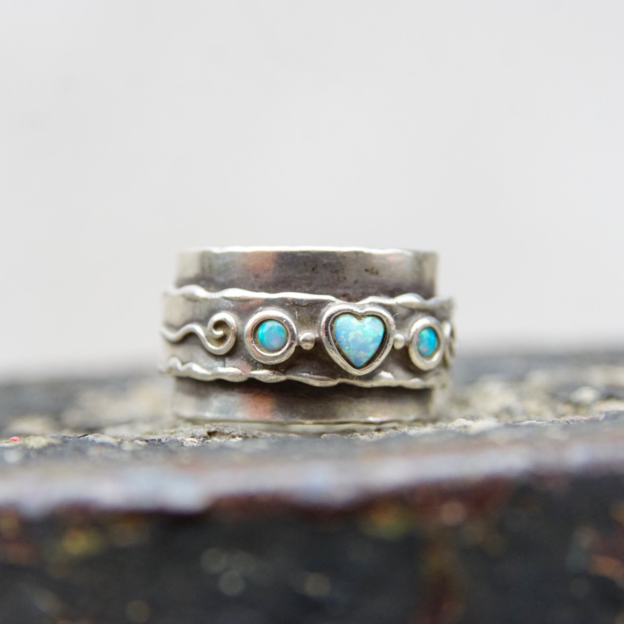 Vintage Didae Israel Sterling Silver Opal Ring, Layered Silver Band Ring With Heart Shaped Opal Stone, Artisan Opal Band Ring, Size 9 US