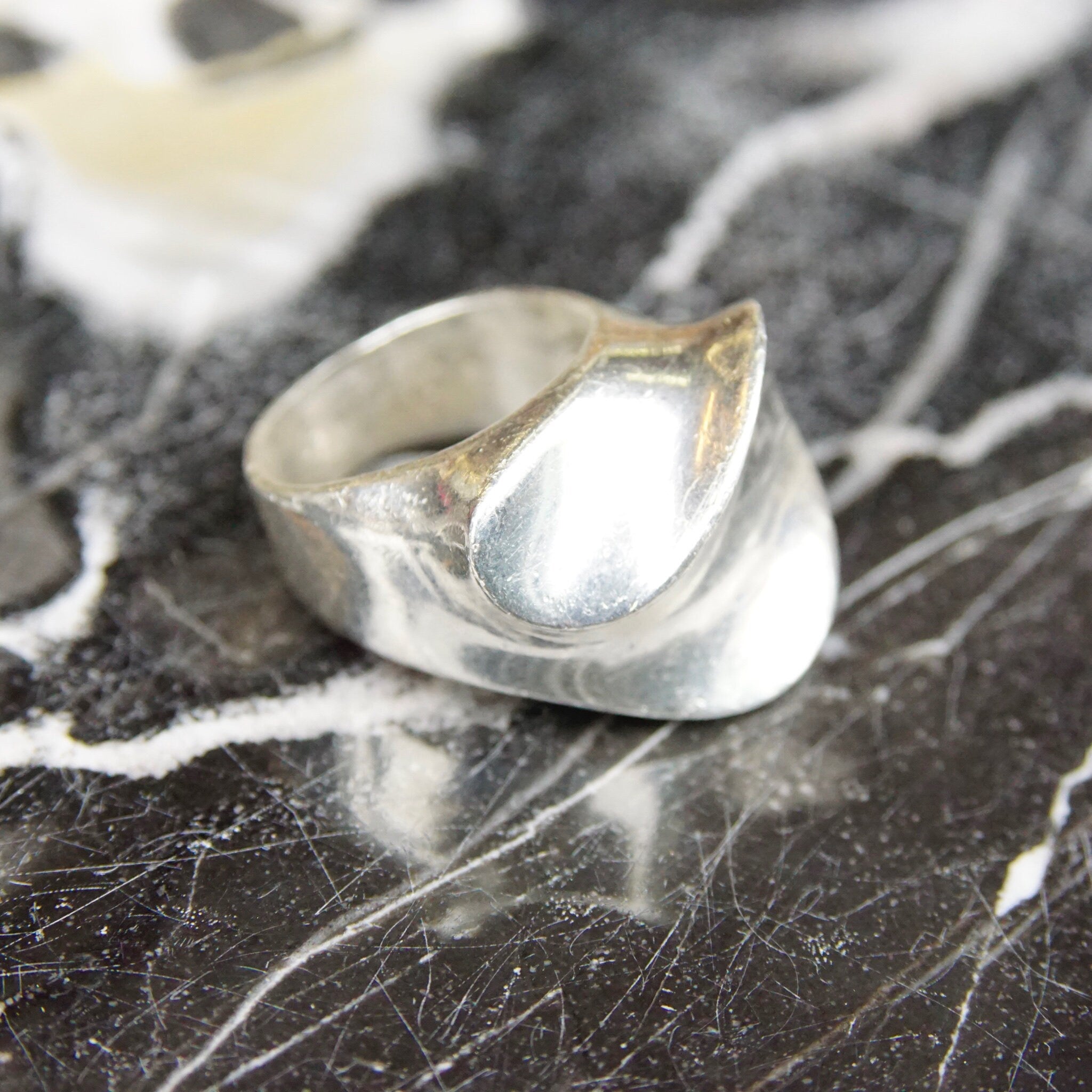 Vintage TAXCO Sterling Silver Abstract Dome Ring, Chunky Silver Ring With Pressed Wave Design, Modernist Ring, Mexico 925 TV-47, Size 8 US