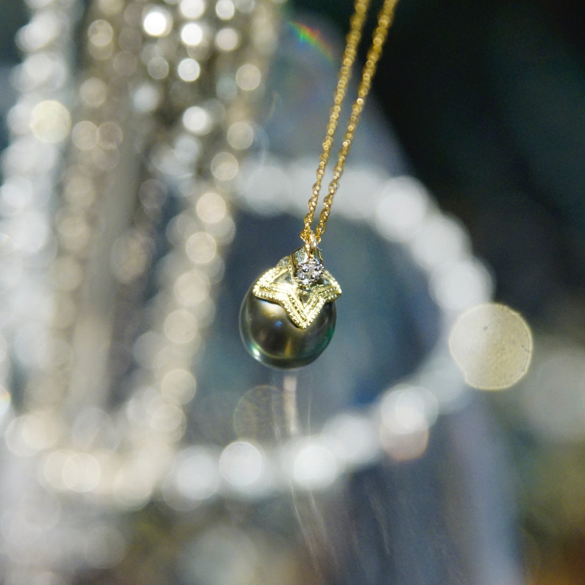 Vintage 14K Gold Tahitian Pearl Accent Diamond Teardrop Pendant Necklace, Delicate Gold Necklace With Black Pearl & Diamond Pendant, 18" L
