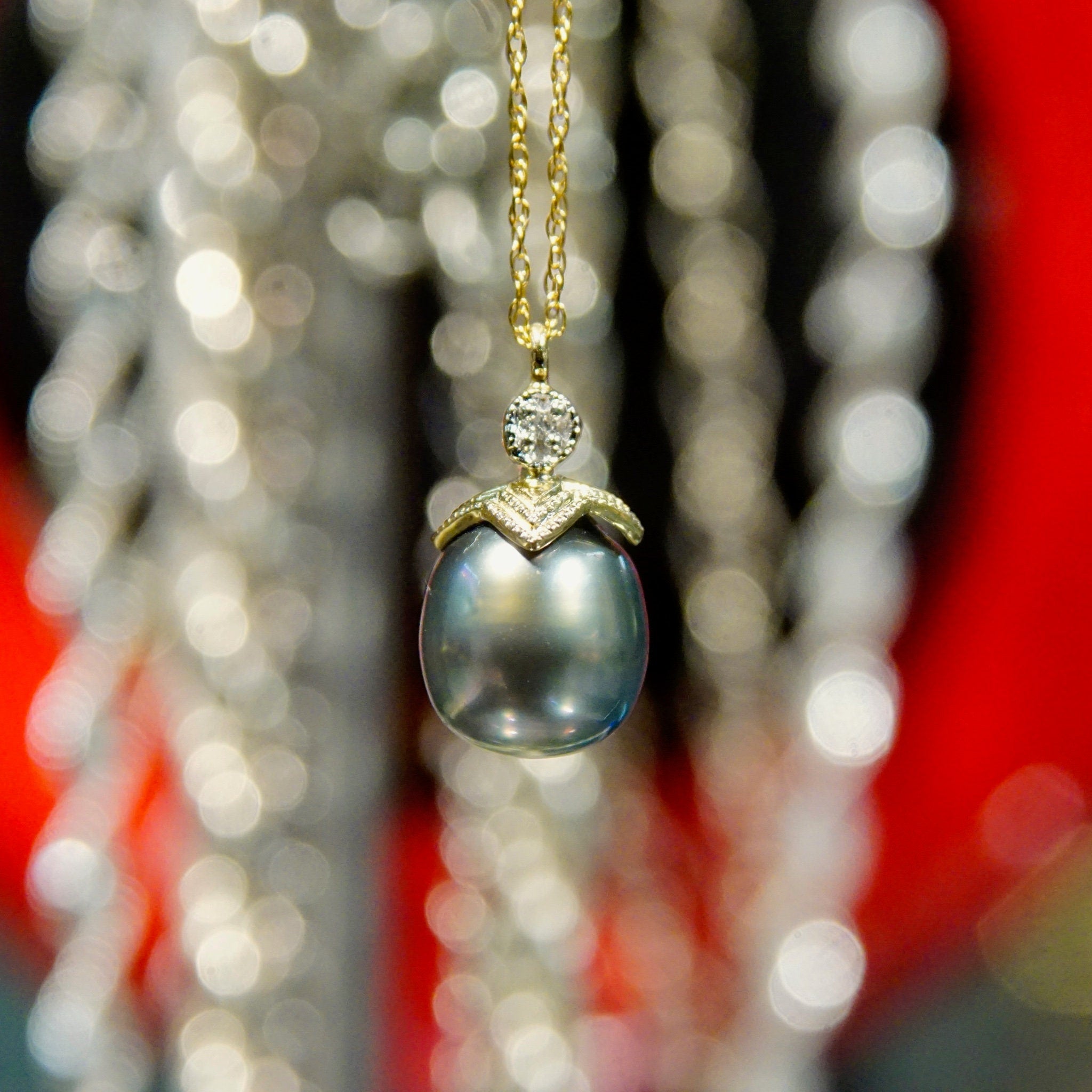 Vintage 14K Gold Tahitian Pearl Accent Diamond Teardrop Pendant Necklace, Delicate Gold Necklace With Black Pearl & Diamond Pendant, 18" L