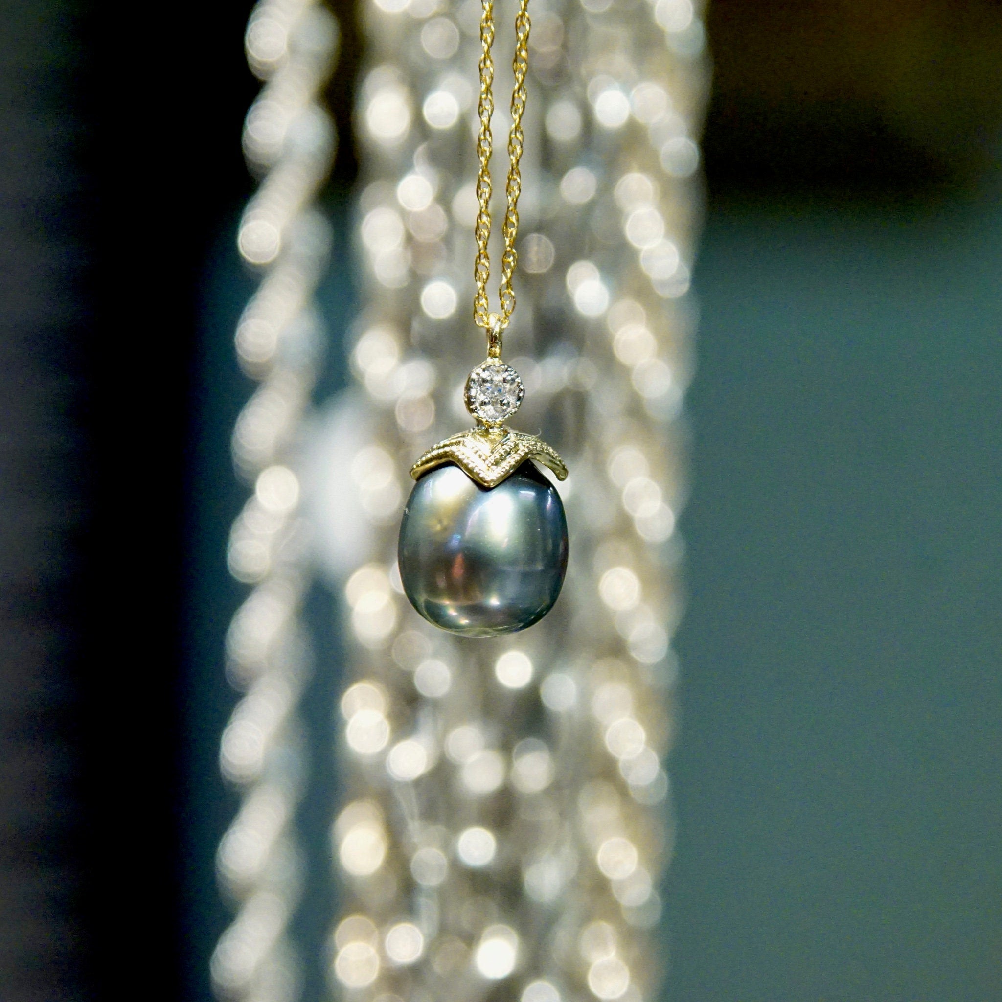 Vintage 14K Gold Tahitian Pearl Accent Diamond Teardrop Pendant Necklace, Delicate Gold Necklace With Black Pearl & Diamond Pendant, 18" L