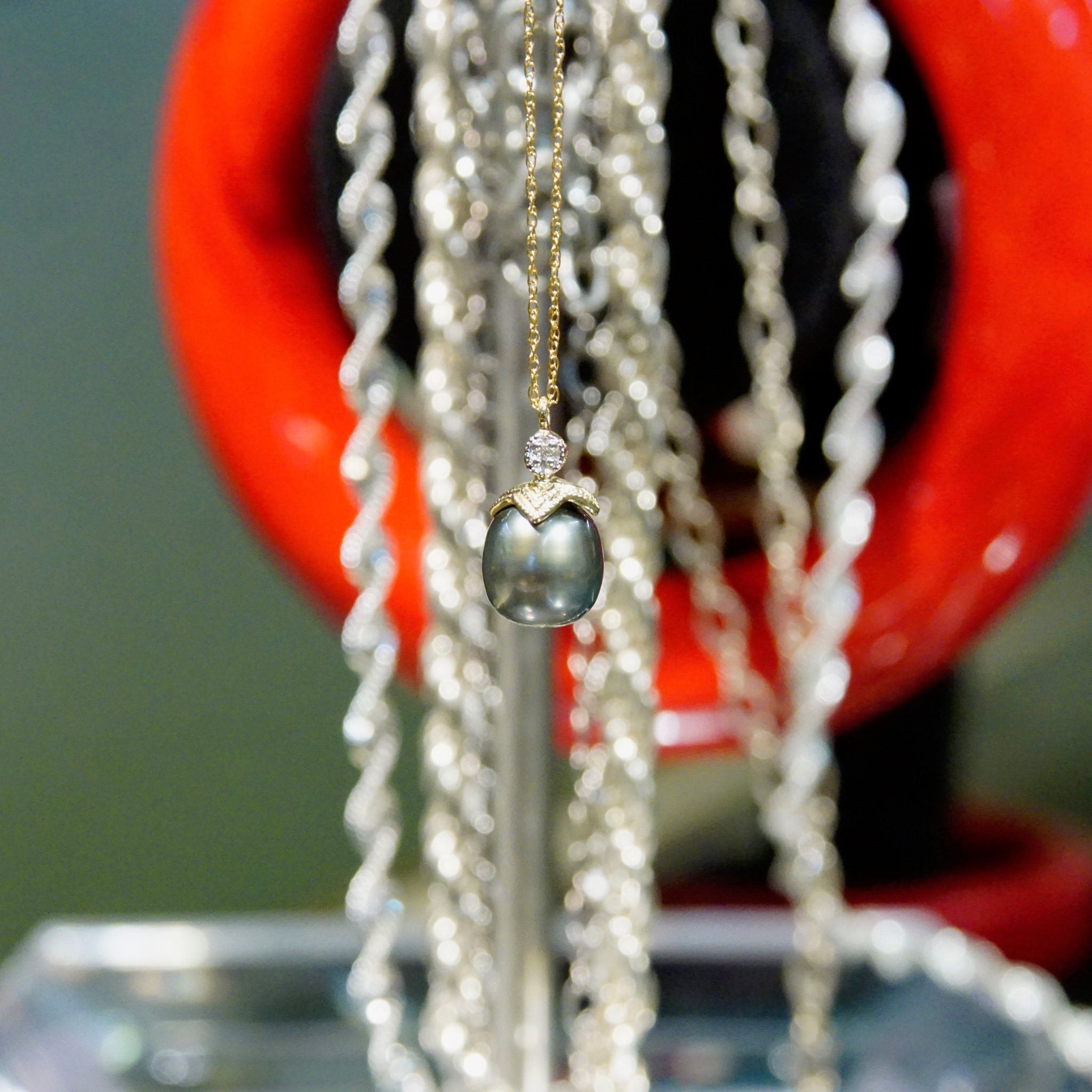 Vintage 14K Gold Tahitian Pearl Accent Diamond Teardrop Pendant Necklace, Delicate Gold Necklace With Black Pearl & Diamond Pendant, 18" L