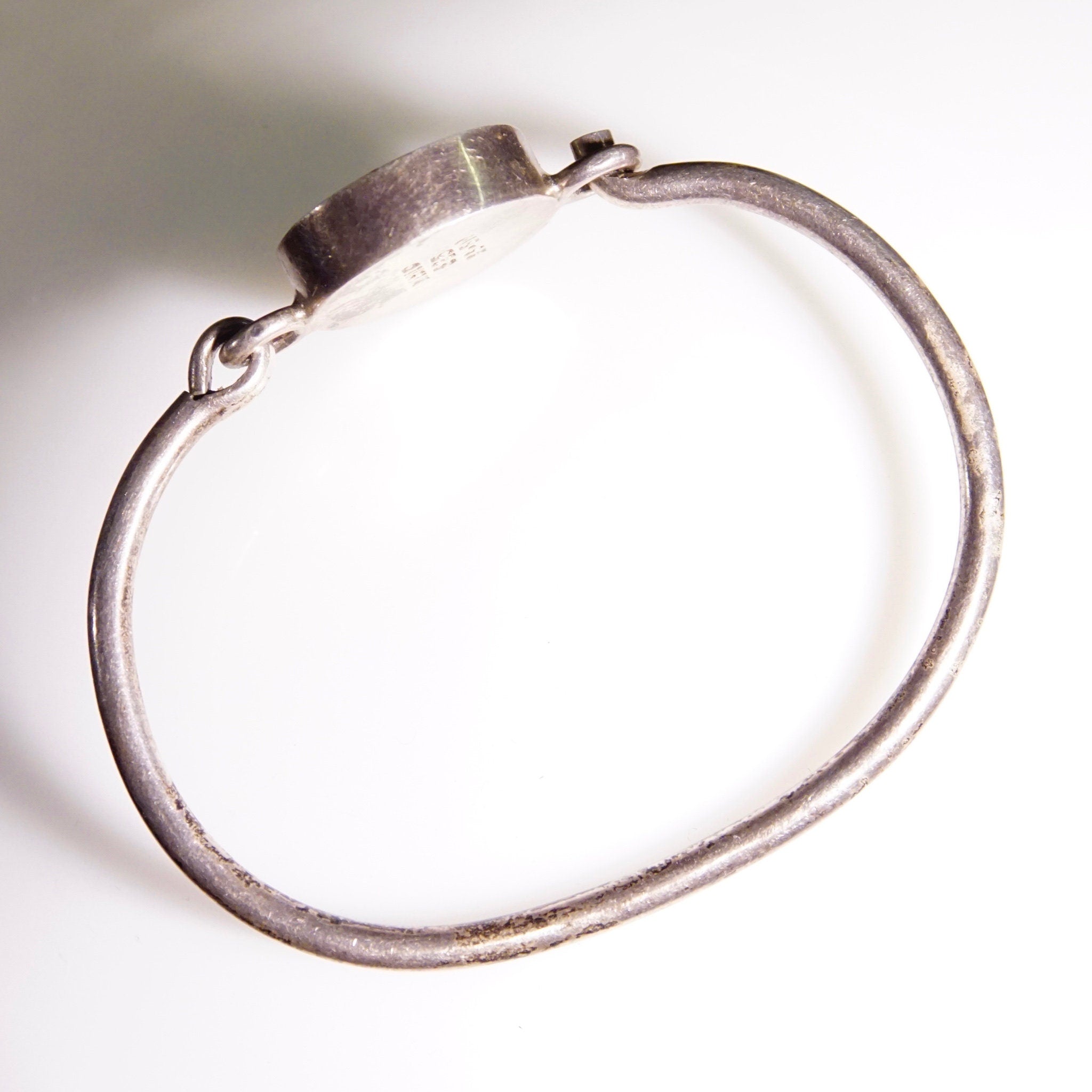 Vintage TAXCO Sterling Silver Gaspeite Hinged Bangle, Unique Silver Bracelet With Lime Green Stone, Modernist Jewlery, Mexico 925