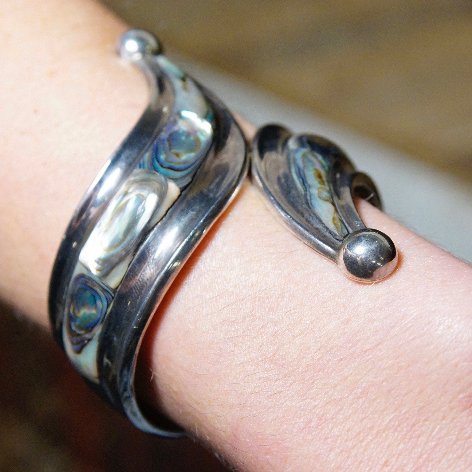 Vintage TAXCO Sterling Silver Abalone Hinge Cuff, Iridescent Shell Inlay Bracelet, Large Ornate Silver Cuff Bracelet, Statement Jewelry