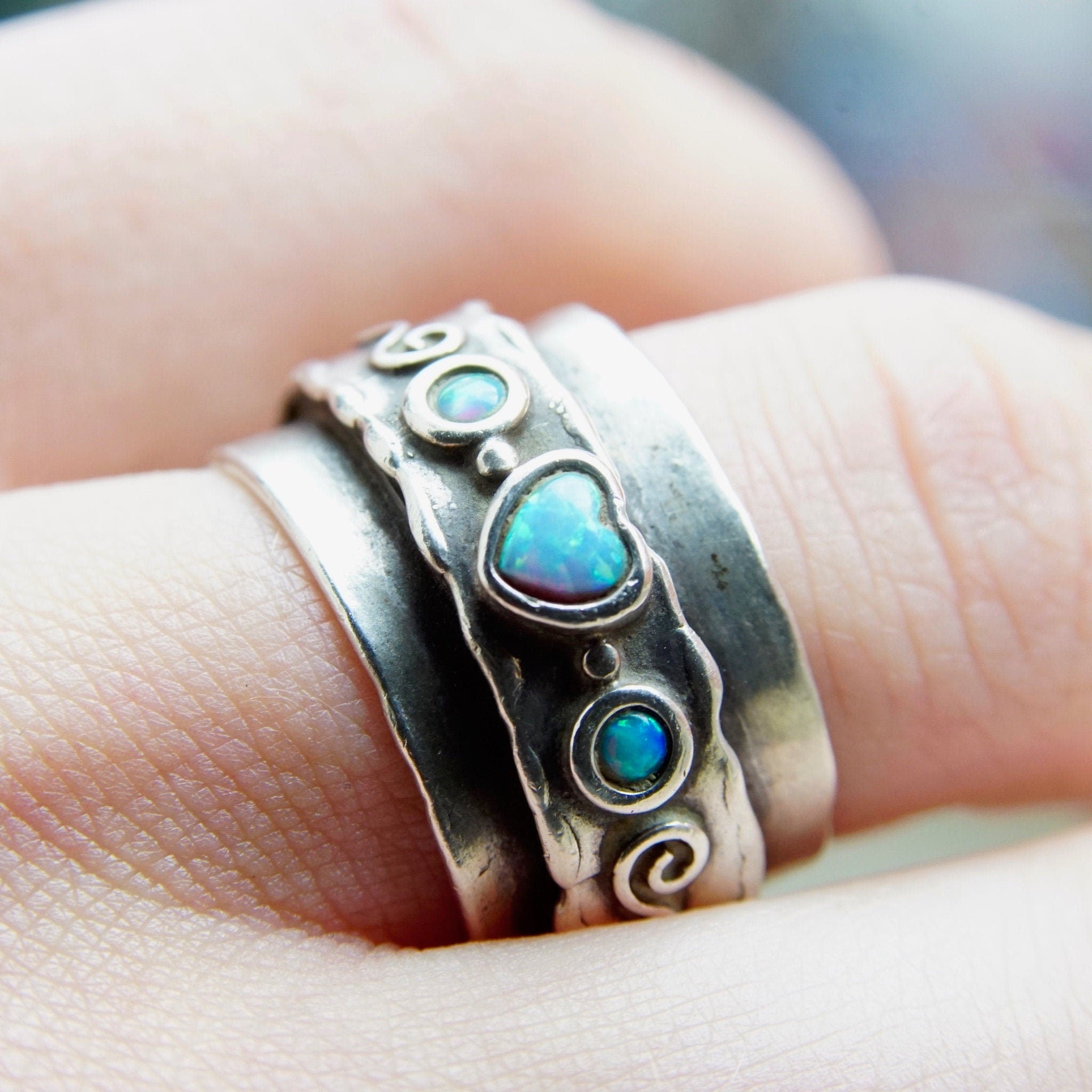 Vintage Didae Israel Sterling Silver Opal Ring, Layered Silver Band Ring With Heart Shaped Opal Stone, Artisan Opal Band Ring, Size 9 US