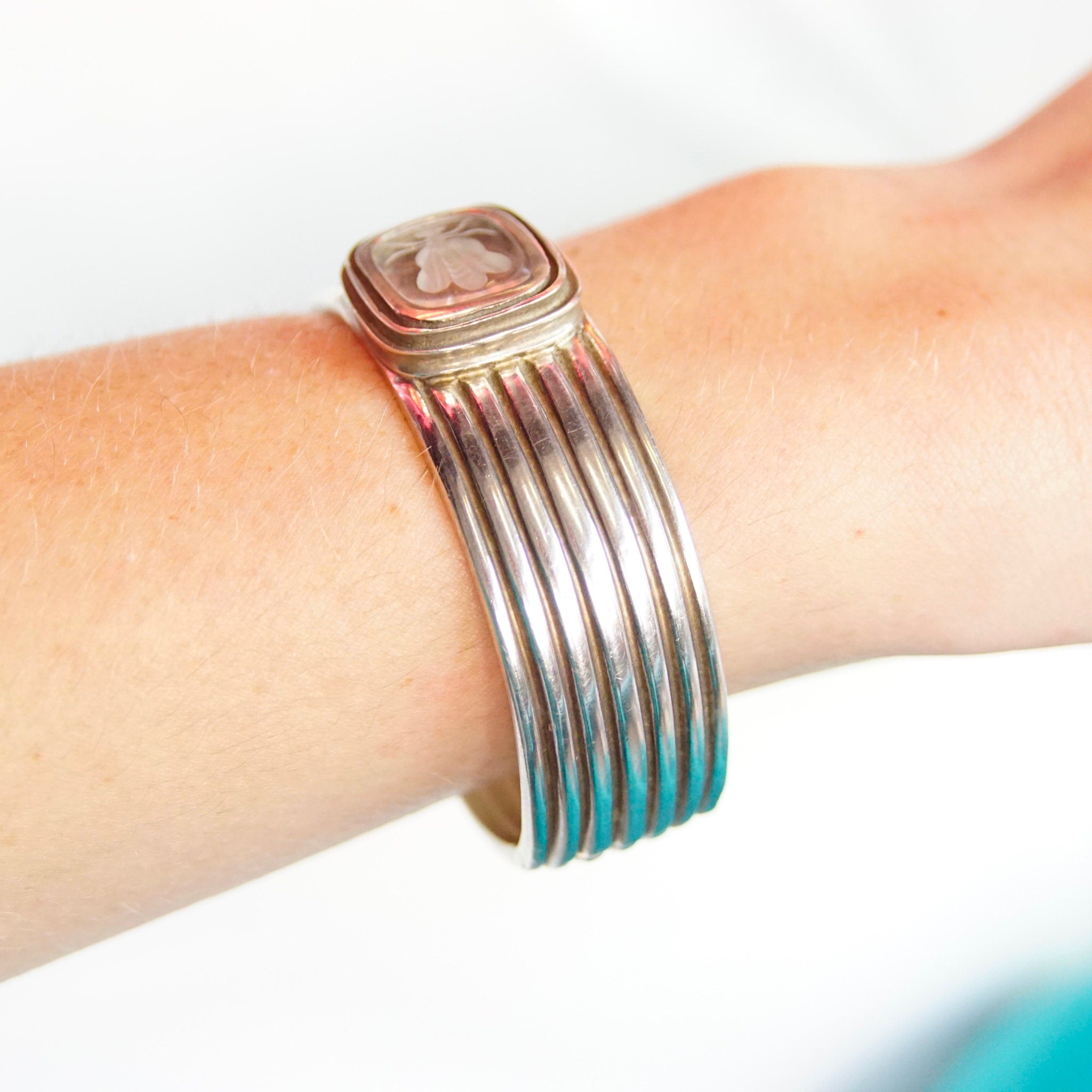 Rare Vintage SLANE & SLANE Sterling Silver Intaglio Bee Hinge Bracelet, Thick Silver Bangle With Carved Quartz Stone, Designer Jewelry, 925