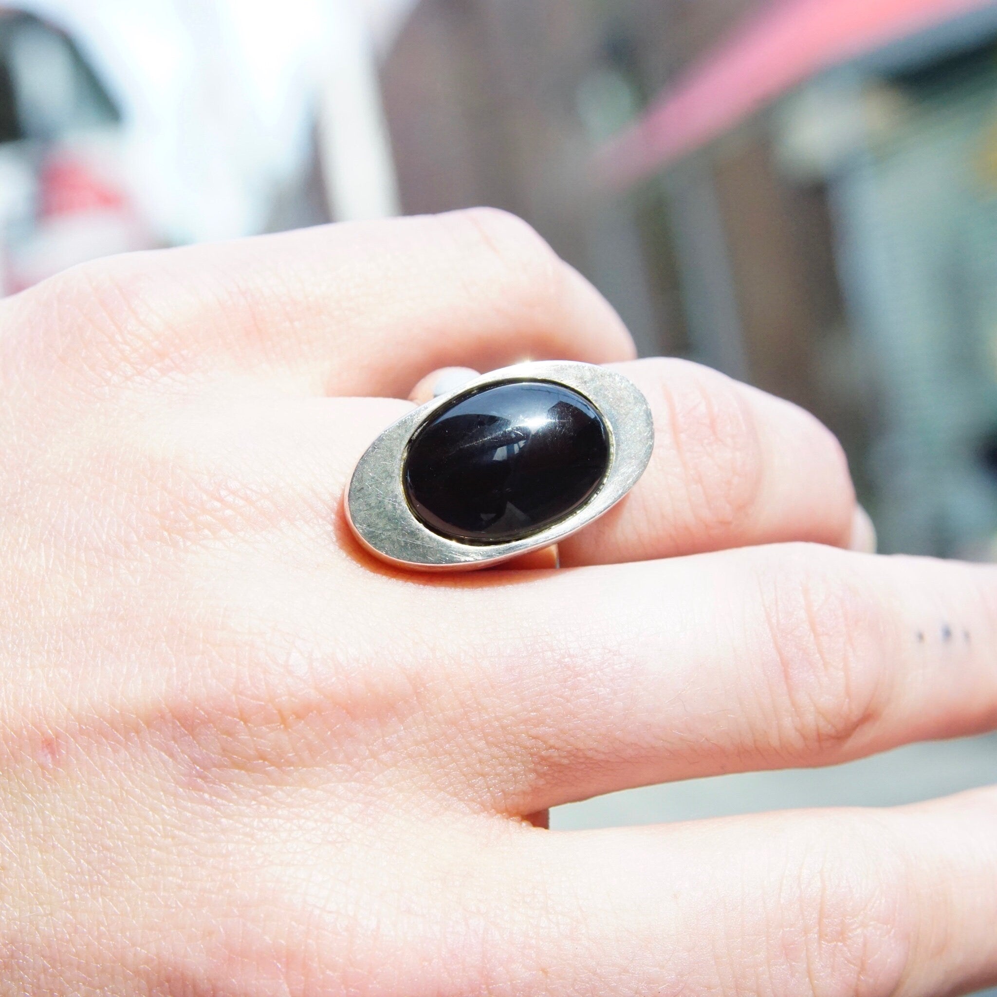 Vintage Sterling Silver & Onyx Ring, Modernist Oval Ring With Black Center Stone, Silver Onyx Eye Ring, 925 Jewelry, Size 7 3/4 US