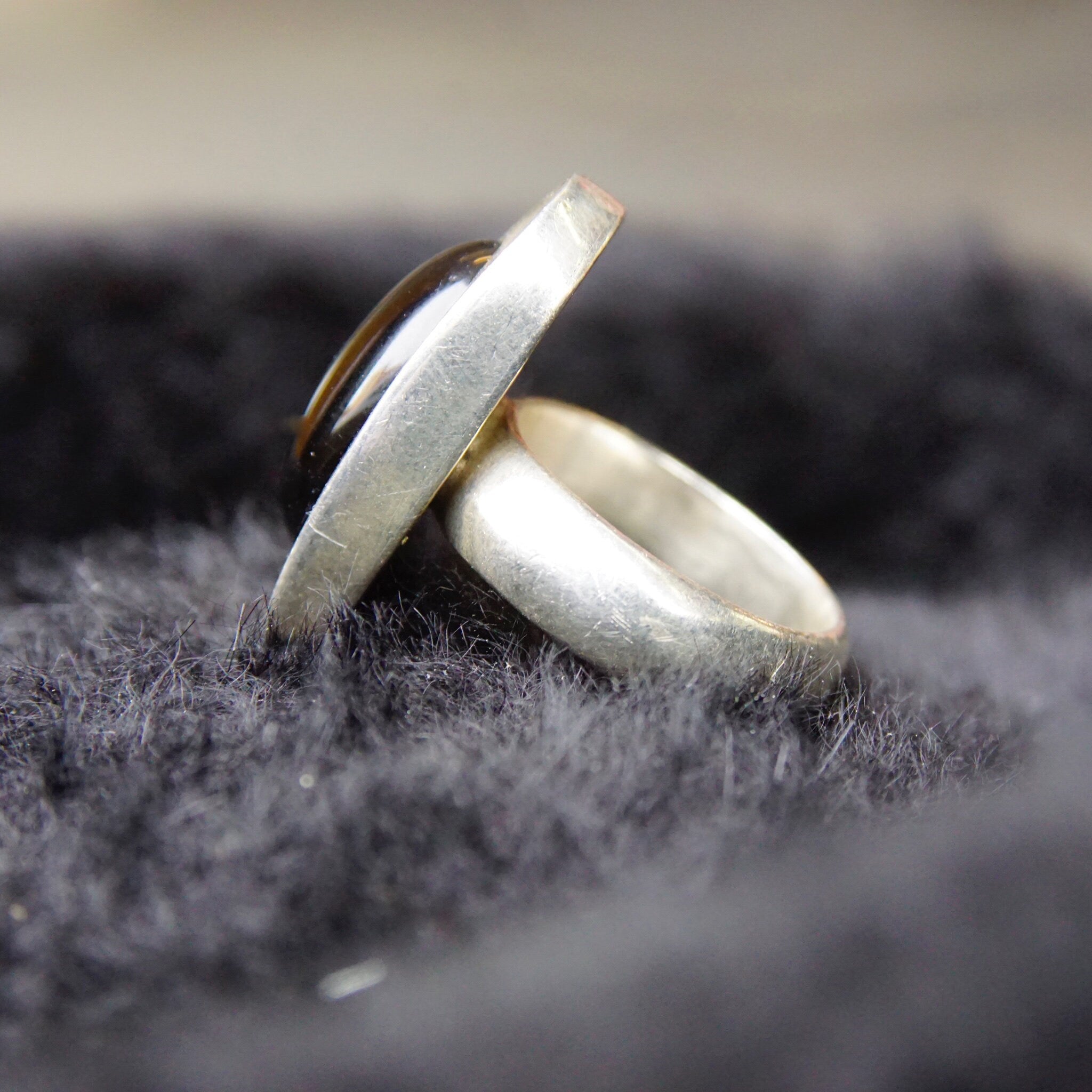 Vintage Sterling Silver & Onyx Ring, Modernist Oval Ring With Black Center Stone, Silver Onyx Eye Ring, 925 Jewelry, Size 7 3/4 US
