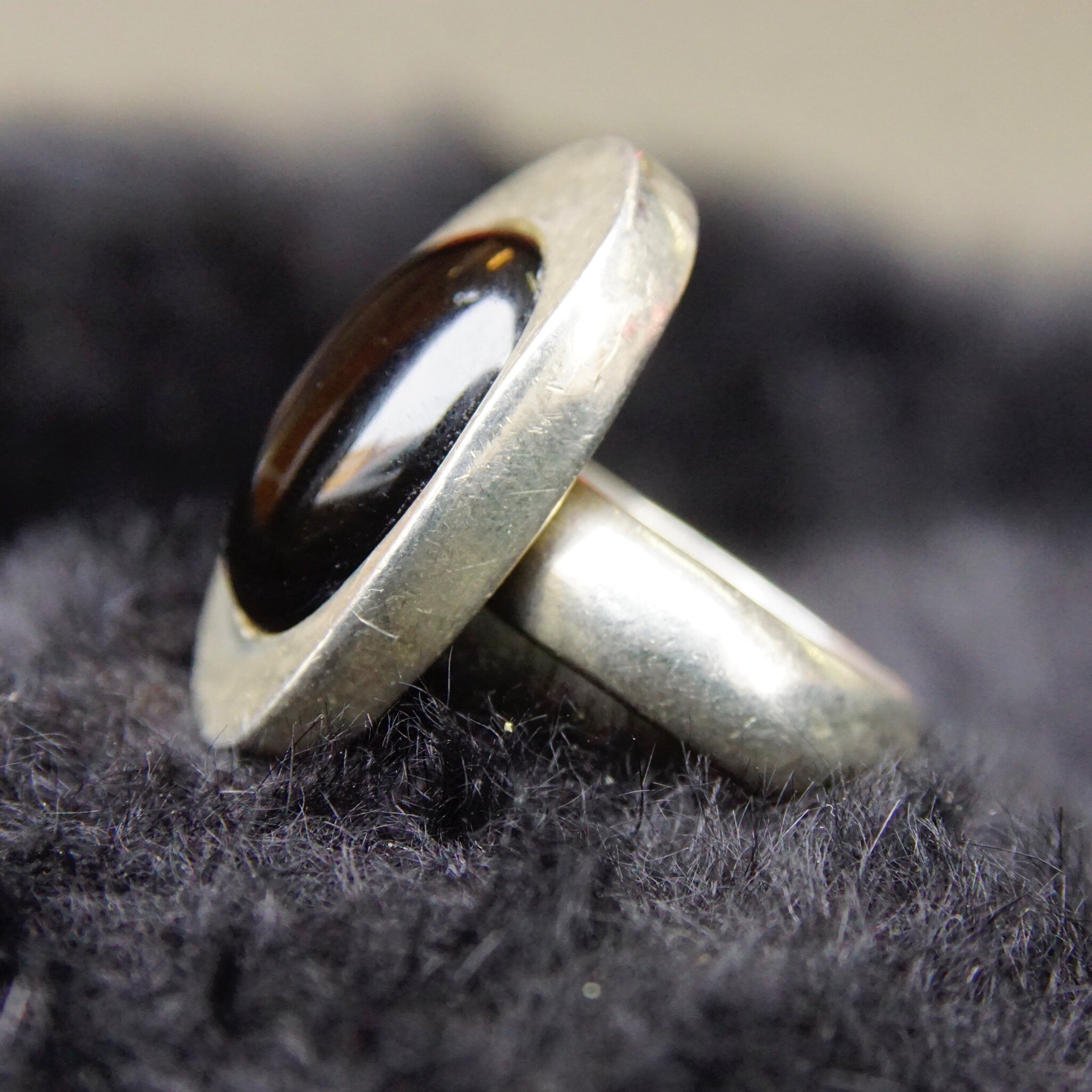 Vintage Sterling Silver & Onyx Ring, Modernist Oval Ring With Black Center Stone, Silver Onyx Eye Ring, 925 Jewelry, Size 7 3/4 US