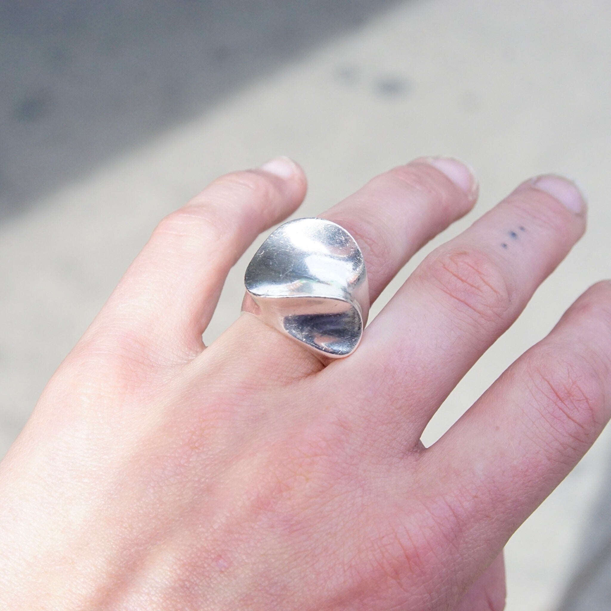 Vintage TAXCO Sterling Silver Abstract Dome Ring, Chunky Silver Ring With Pressed Wave Design, Modernist Ring, Mexico 925 TV-47, Size 8 US
