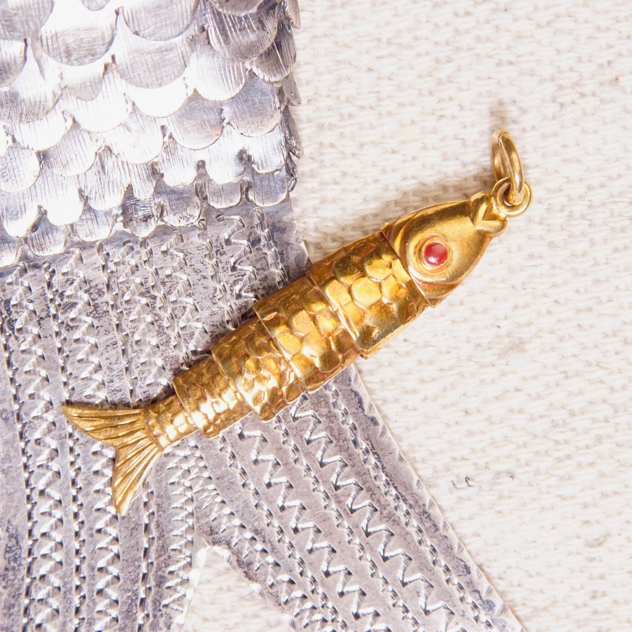 Pendant, Red Cabochon Eyes, Moveable Scaled Fish Pendant, 750 Gold Charm, 2 Long