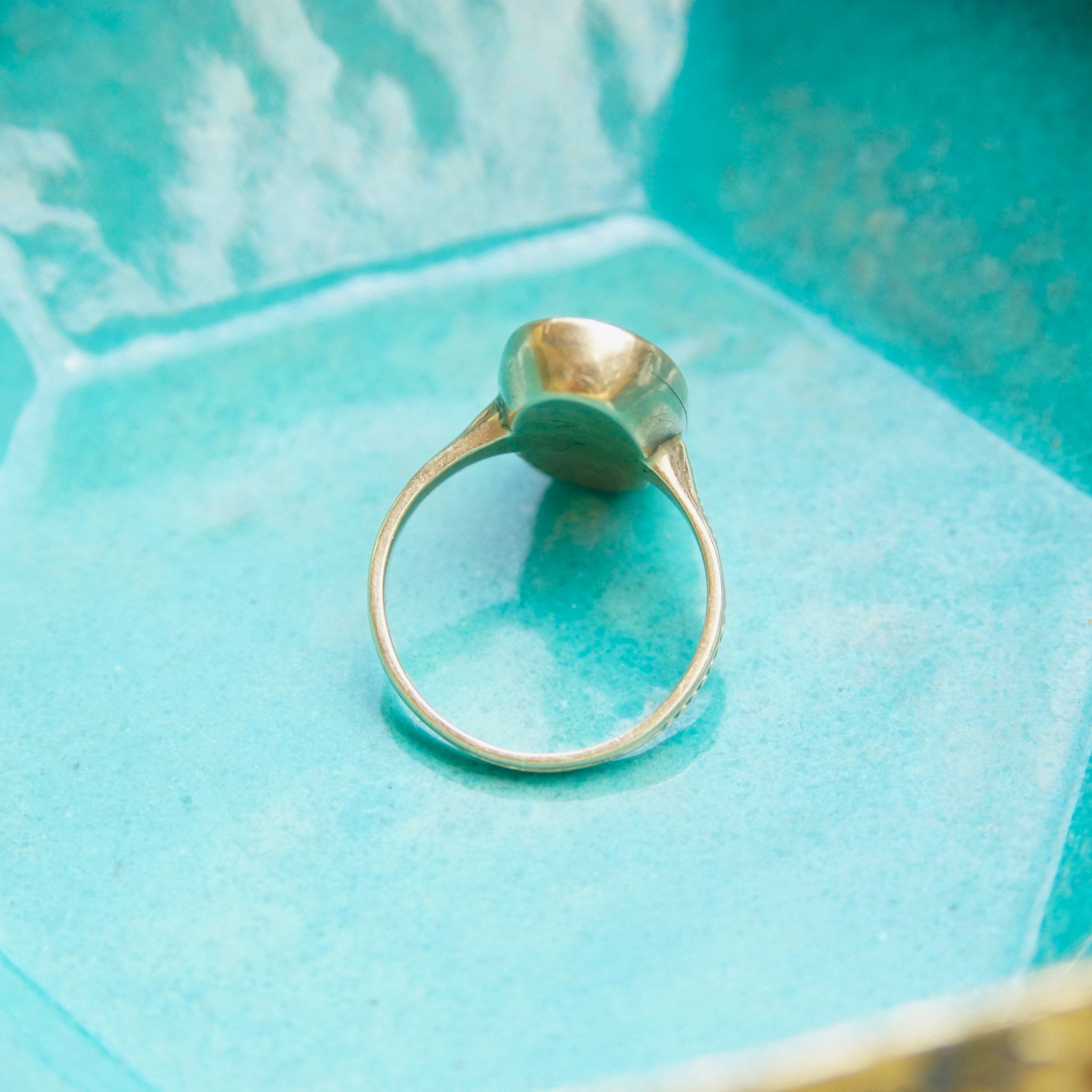 Antique 10K Gold Opal Inlay Ring, Iridescent Blue Opal Stone, Petite Yellow Gold Ring, Worn/Broke Stone, Size 4 US