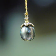 Vintage 14K Gold Tahitian Pearl Accent Diamond Teardrop Pendant Necklace, Delicate Gold Necklace With Black Pearl & Diamond Pendant, 18" L