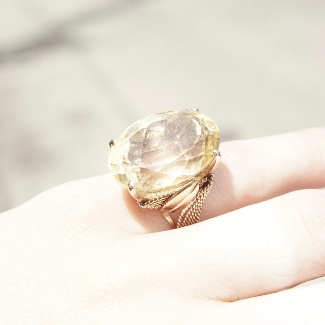 Vintage 14K Gold Citrine Cocktail Ring, Large Prong-Set Yellow Citrine Stone, Oval Cut, Woven Yellow Gold Band With Leaf Design, 6 1/4 US