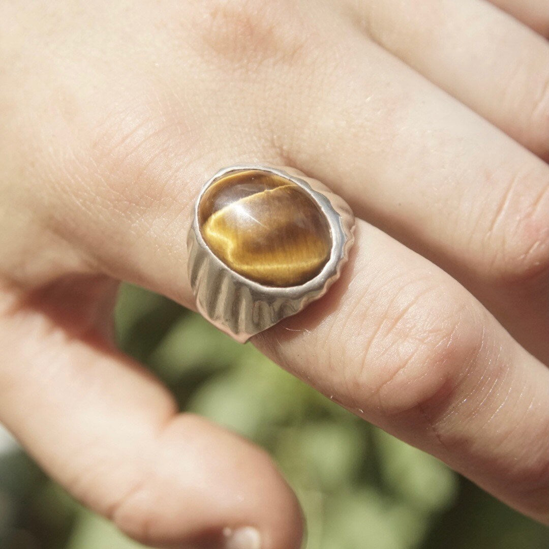Vintage Sterling Silver Tigers Eye Ring, Gemstone Signet Ring, Iridescent Cats Eye Stone, Ridge Silver Ring, Mexico 925, Size 10 US
