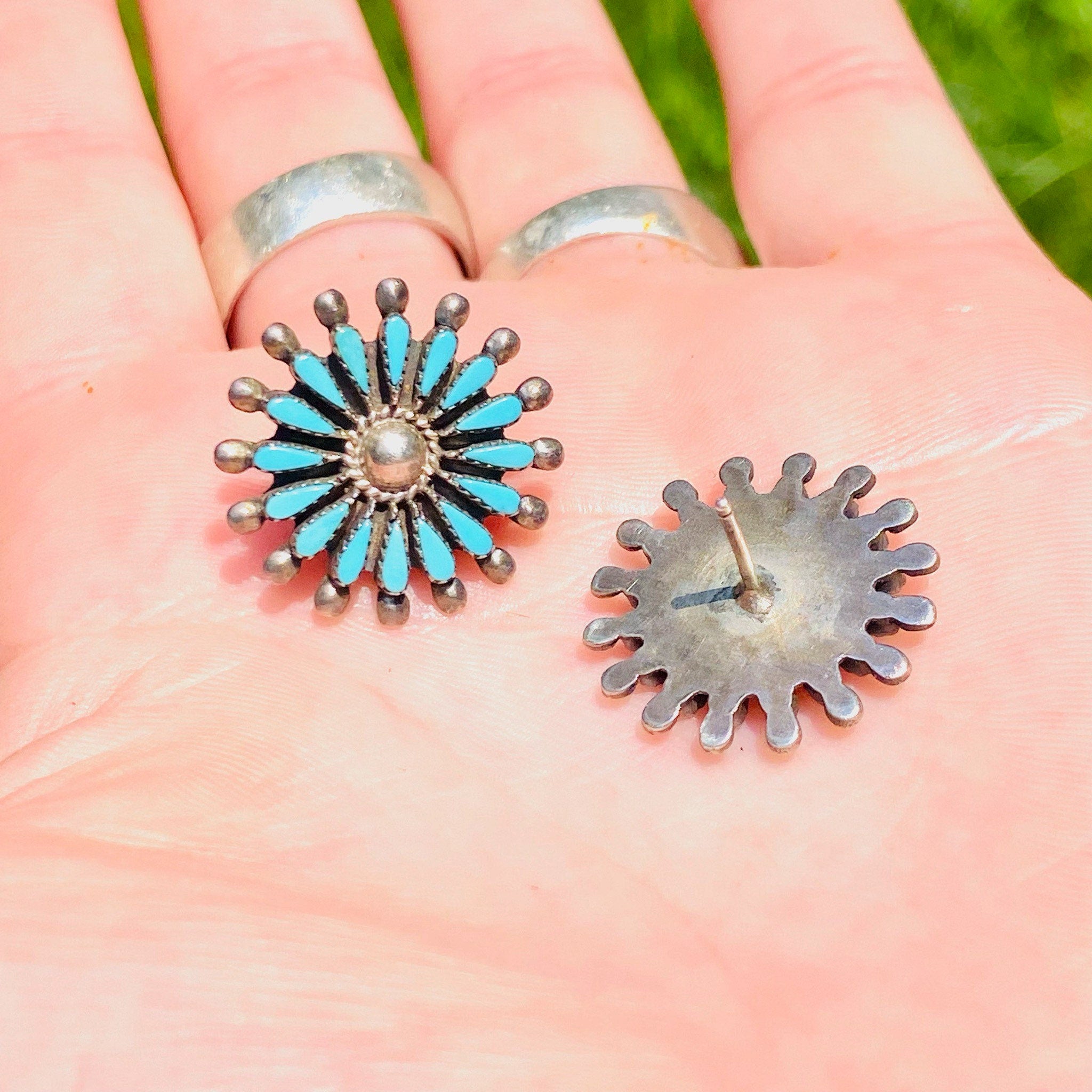Vintage Zuni Native American Turquoise Needlepoint Earrings, Flower Disc Stud Earrings, Turquoise Cluster Earrings, 7/8