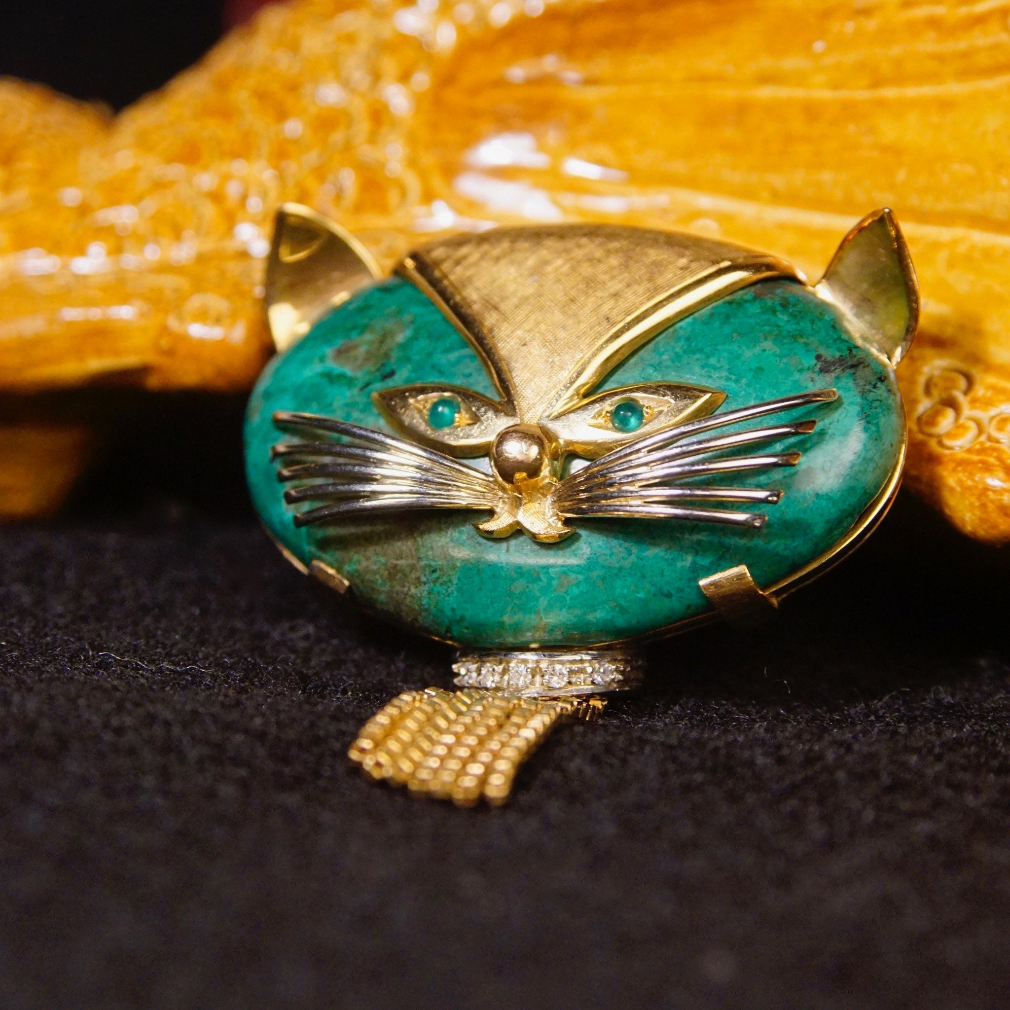 Vintage 18K Gold Diamond Malachite Cat Brooch, Yellow & White Gold, Large Green Cat Pin, Gold Tassel Diamond Collar, Unique Brooch, 750