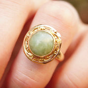 Vintage 14K Gold Jade Ring, Yellow Gold & Green Jade, Ornate Gold Setting, Marbled Gemstone, Size 7 3/4 US