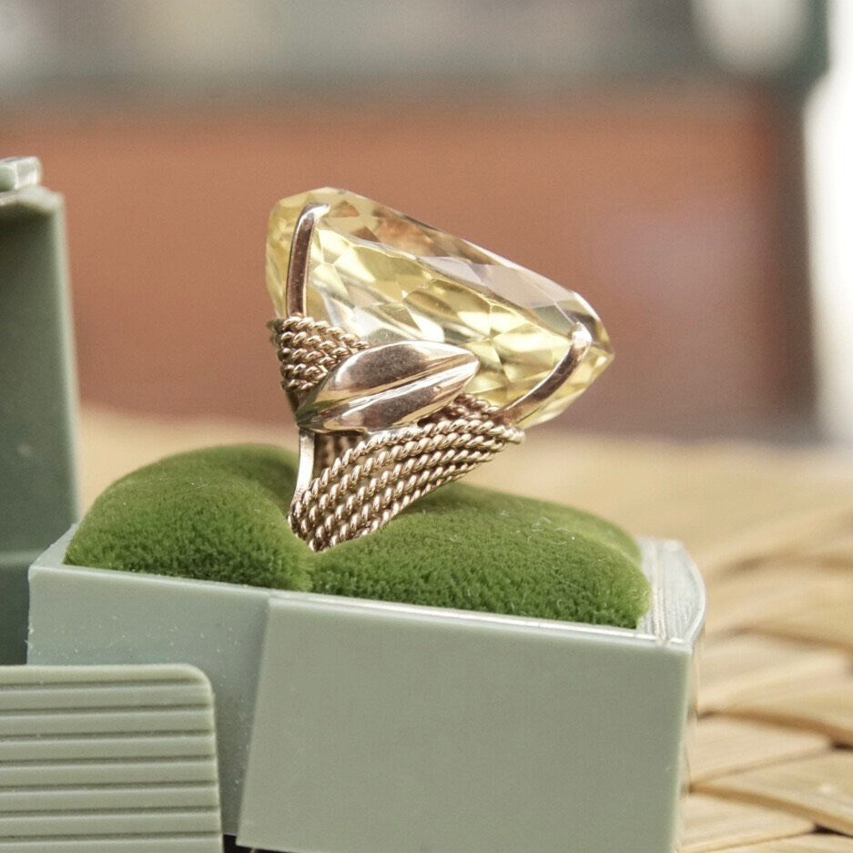 Vintage 14K Gold Citrine Cocktail Ring, Large Prong-Set Yellow Citrine Stone, Oval Cut, Woven Yellow Gold Band With Leaf Design, 6 1/4 US