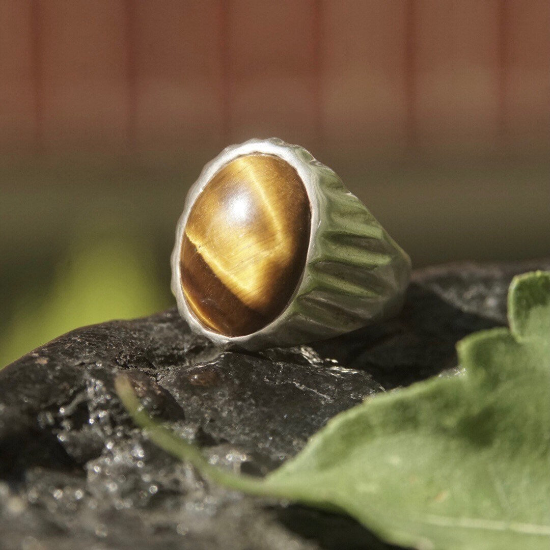 Vintage Sterling Silver Tigers Eye Ring, Gemstone Signet Ring, Iridescent Cats Eye Stone, Ridge Silver Ring, Mexico 925, Size 10 US