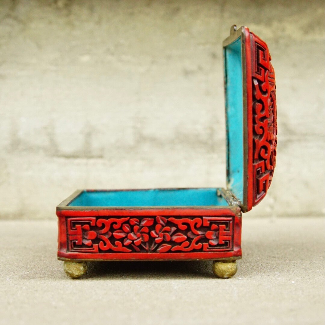 Antique Chinese Carved Cinnabar Enamel Hinge Box W/ Lid, Intricately Carved Figural Landscape, Flora/Fauna Motifs, 4" W x 3.5" D x 2" H
