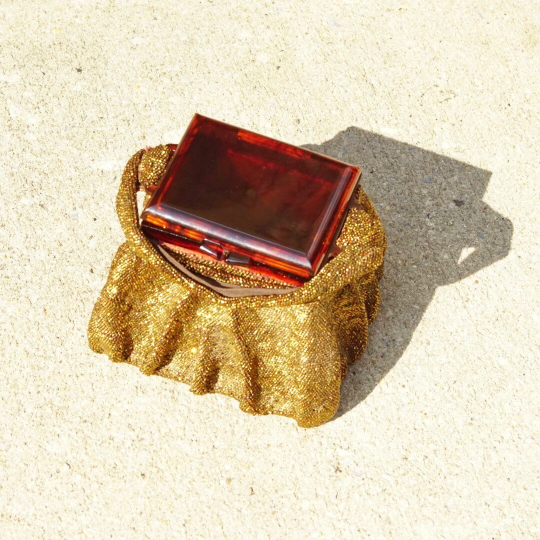 Vintage Beaded Bakelite Box Purse, Shimmering Brown Beads, Marbled Red/Brown Bakelite Lid, Matching Top Handle, Structured Handbag
