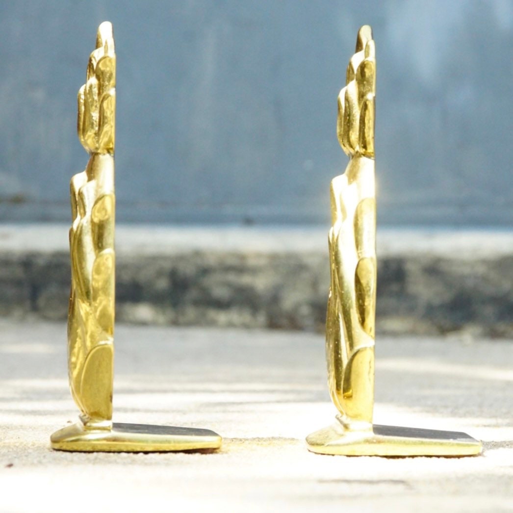 Vintage Brass Pineapple Bookends by Virginia Metal-Crafters Newport, Embossed Brass Bookends, Funky Home Decor, Hospitality Symbol, 6 1/2" H