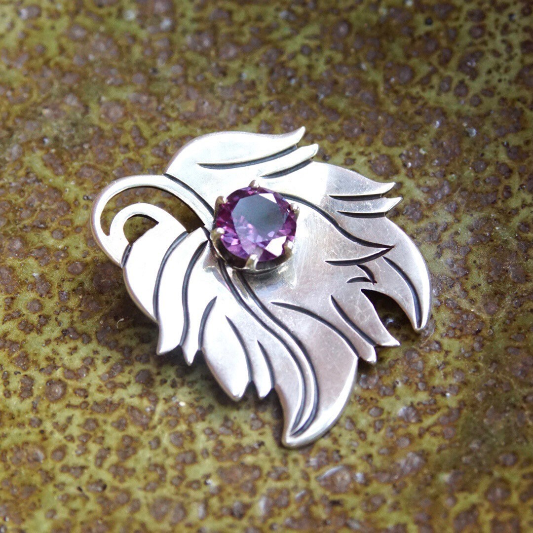 Vintage EBS Mexico Sterling Silver Alexandrite Brooch, Color Changing Gemstone, Abstract Silver Leaf Pin, Engraved Silver, Hecho En Mexico