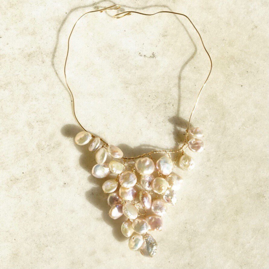 Vintage 14K Gold Baroque Pearl Bib Necklace, Gold Wire Choker, Large Iridescent Pearls, Chunky Statement Necklace, 585 Jewelry