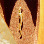Vintage 14K Gold Italian Horn Pendant, Yellow Gold Cornicello , Good Luck Charm, Hollow Gold Italian Horn, Italian American, 2" L