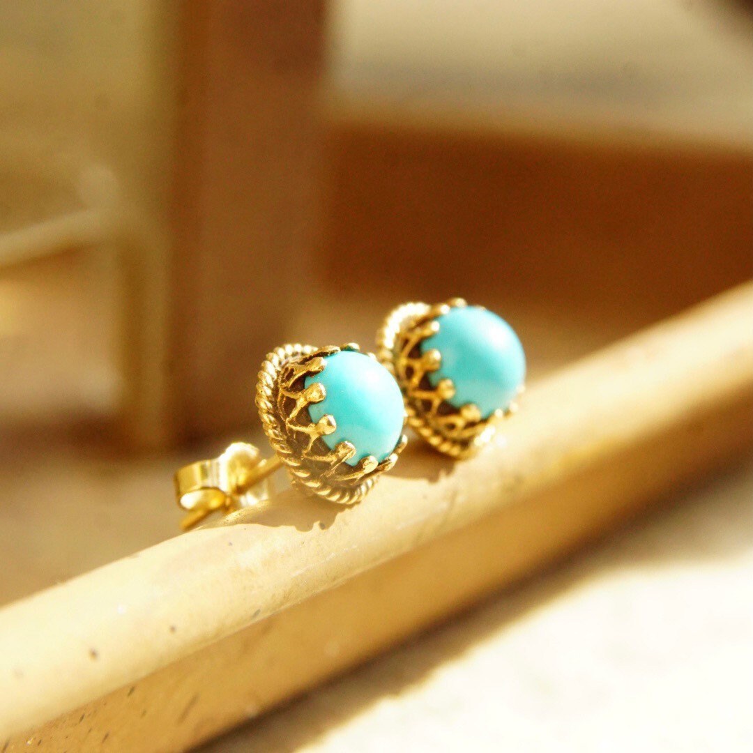 Vintage 14K Gold Turquoise Stud Earrings, Petite Turquoise Earrings, 9mm, Ornate Gold Prong Setting, Round Blue Turquoise Beads, 585 Jewelry