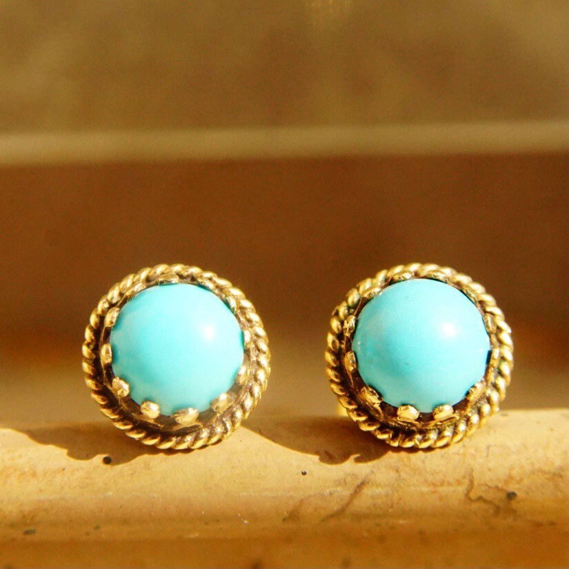 Vintage 14K Gold Turquoise Stud Earrings, Petite Turquoise Earrings, 9mm, Ornate Gold Prong Setting, Round Blue Turquoise Beads, 585 Jewelry
