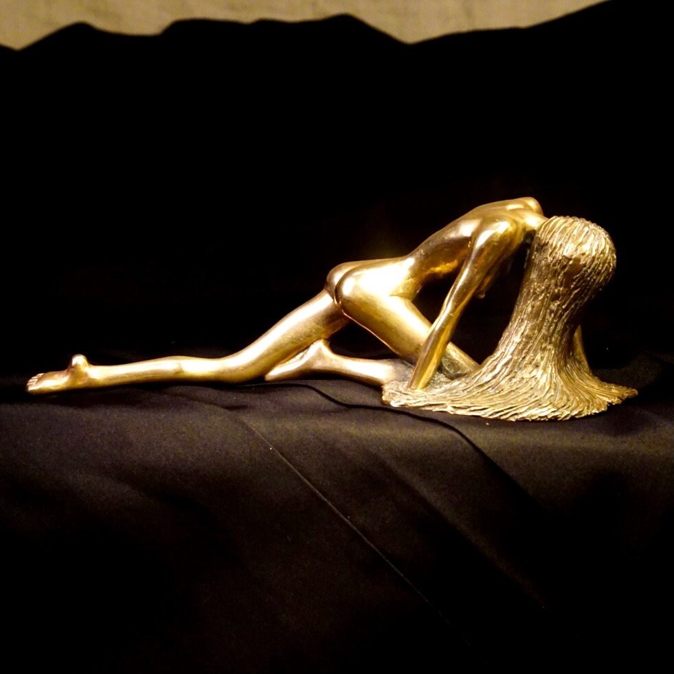 Vintage 1977 Signed Tom Bennett Reflections Table Sculpture 89/100, Nude Woman Crawling On Hands & Knees, Dramatic Figure Statue, 8 1/2 L