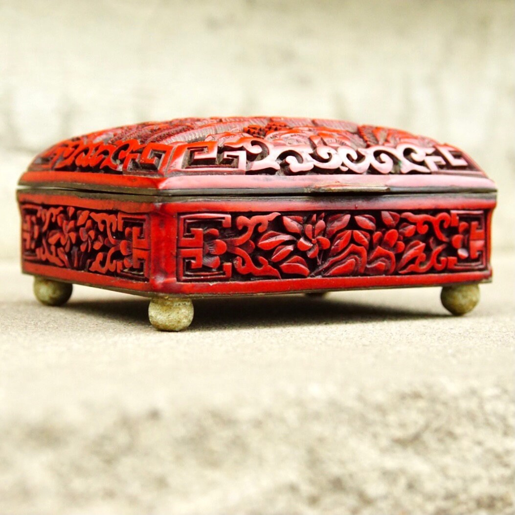 Antique Chinese Carved Cinnabar Enamel Hinge Box W/ Lid, Intricately Carved Figural Landscape, Flora/Fauna Motifs, 4" W x 3.5" D x 2" H
