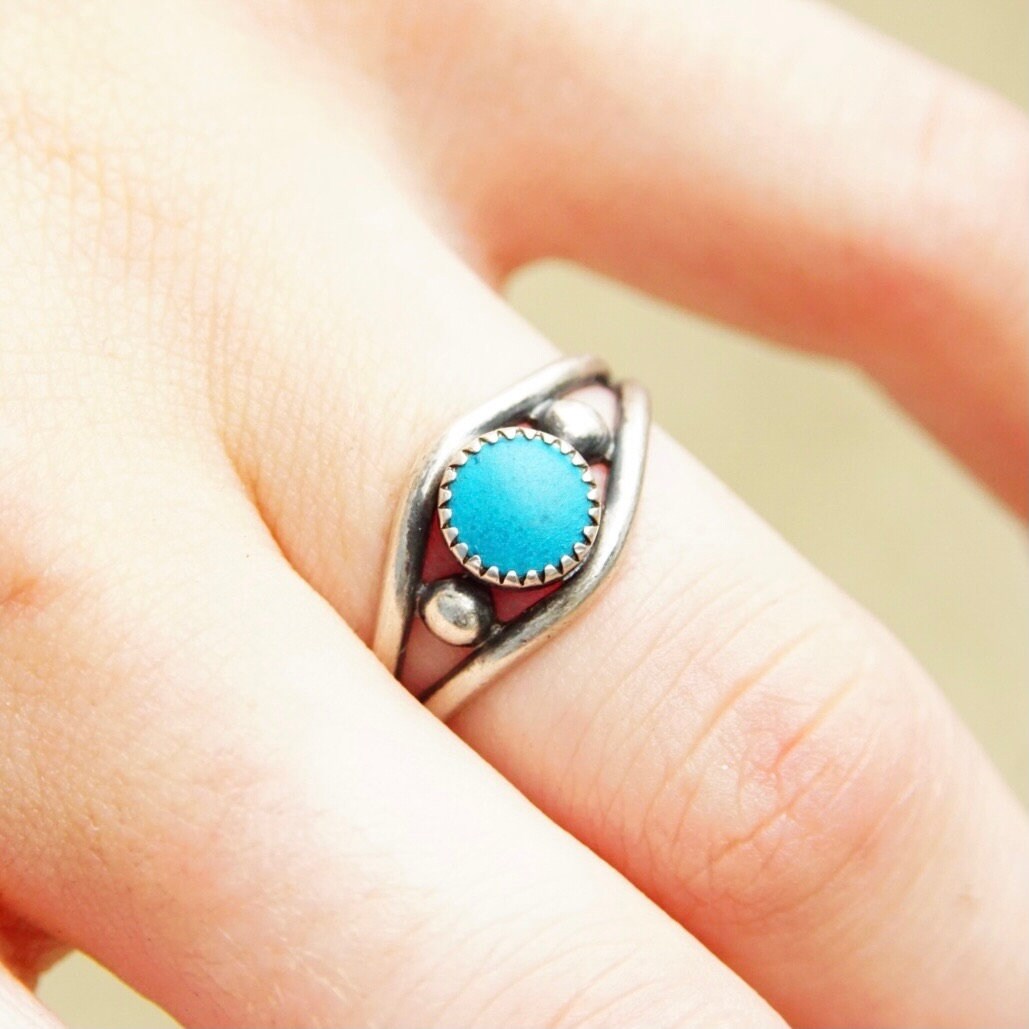 Vintage Sterling Silver Turquoise Ring, Minimalist Silver Cutout Ring, Blue Gemstone, Accent Silver Beads, 925 Jewelry, Size 7 3/4 US