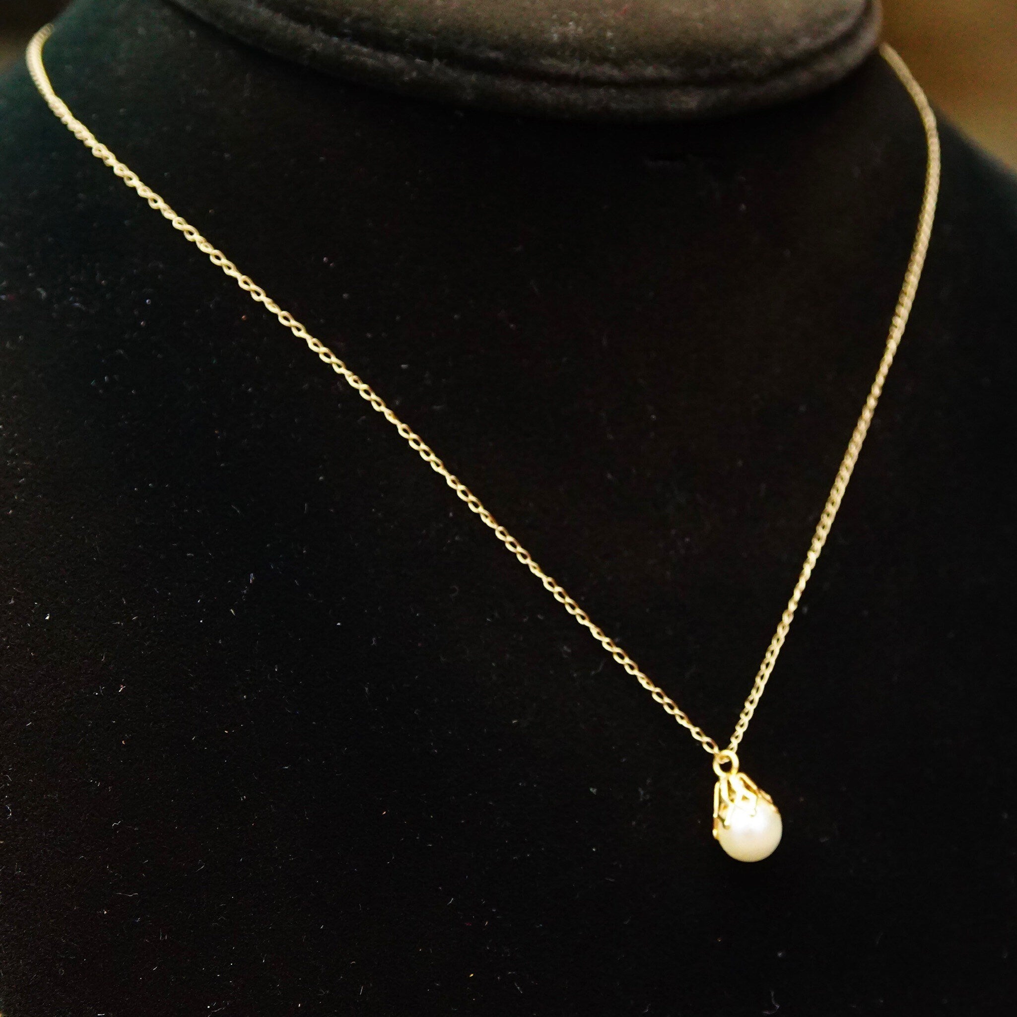 Vintage 14K Yellow Gold Solitaire Pearl Pendant Necklace, Cultured Pearl Drop With Gold Crown Cap, Delicate Gold Chain, 15" Long