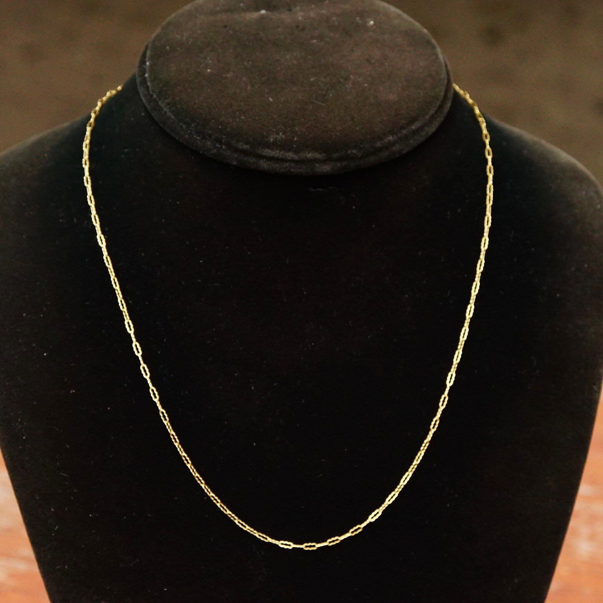 Vintage Italian 14K Gold Scalloped Oval Link Chain Necklace, 1.5mm Thick, Minimalist Yellow Gold Chain, Hallmarked OSTA 14K, 18" Long