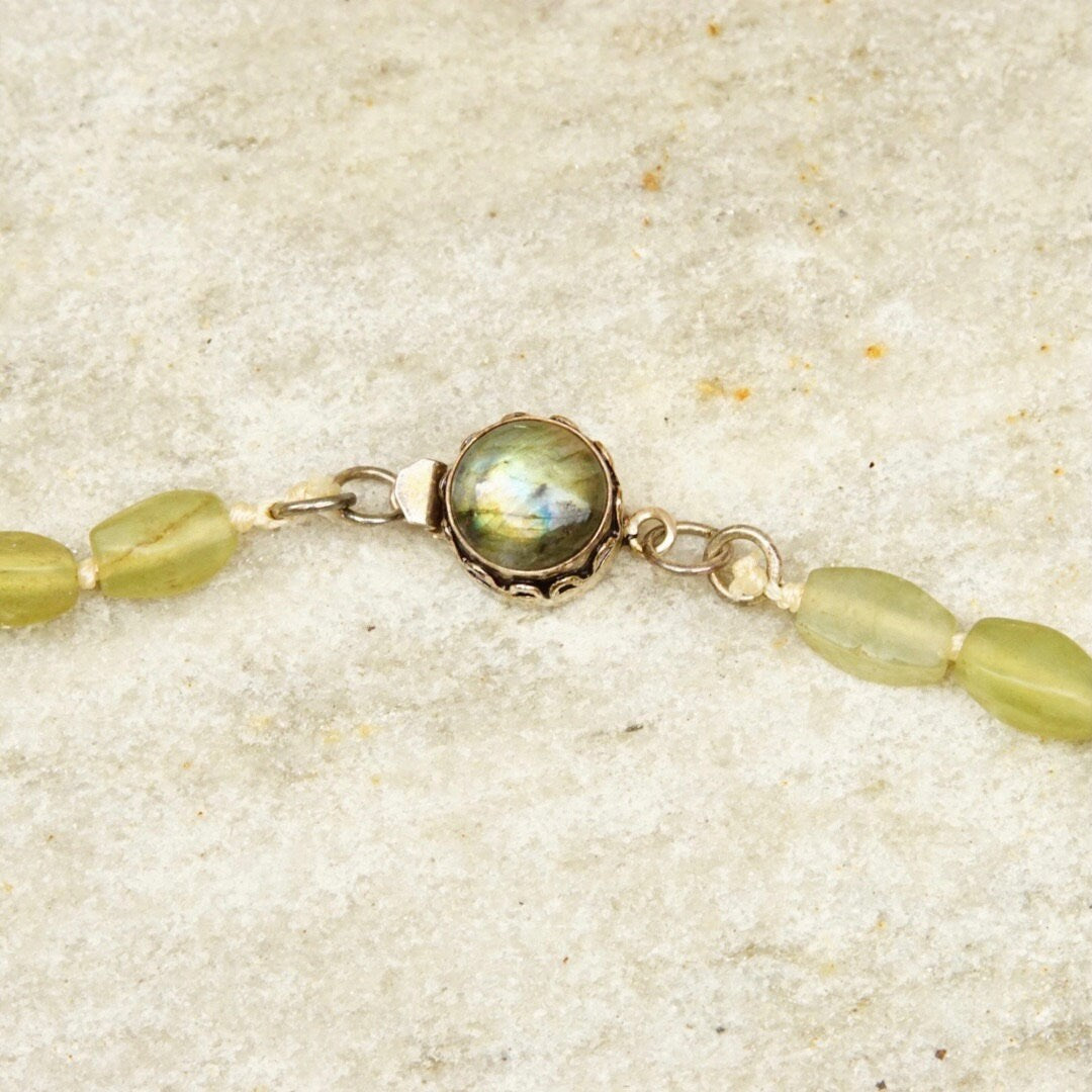 Vintage Faceted Green Stone Bead Necklace With Labradorite Clasp, Chunky Green Bead Necklace, Iridescent Gemstone, Unique Jewelry, 24 1/2" L