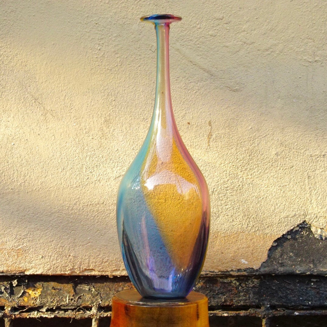 Vintage Signed Kosta Boda K. Engam Art Glass Fidji Vase #7008838, Iridescent Blown Glass Bud Vase, Mid-Century Accent Flower Vase, 11.5" H