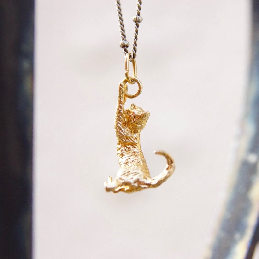 Vintage 14K Gold Cat Charm, Petite Yellow Gold Charm/Pendant, Cute Little Playing Cat Charm, Cat Lover Jewelry, 585 Gold, 1" Long