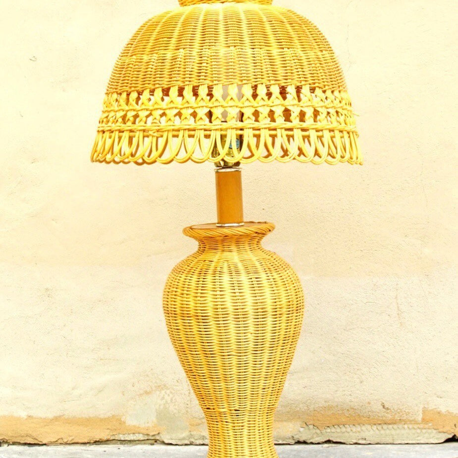 Vintage Mid Century Modern Wicker Table Lamp, Natural Wicker Lamp & Matching Shade, Cottage Core, Great Condition, 29 x 16, PHILLY PICKUP!