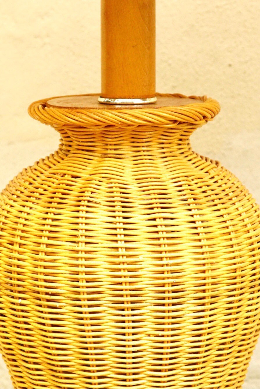 Vintage mid-century modern natural wicker table lamp with matching wicker shade, great condition, 29 inches tall and 16 inches wide, available for pickup in Philadelphia.
