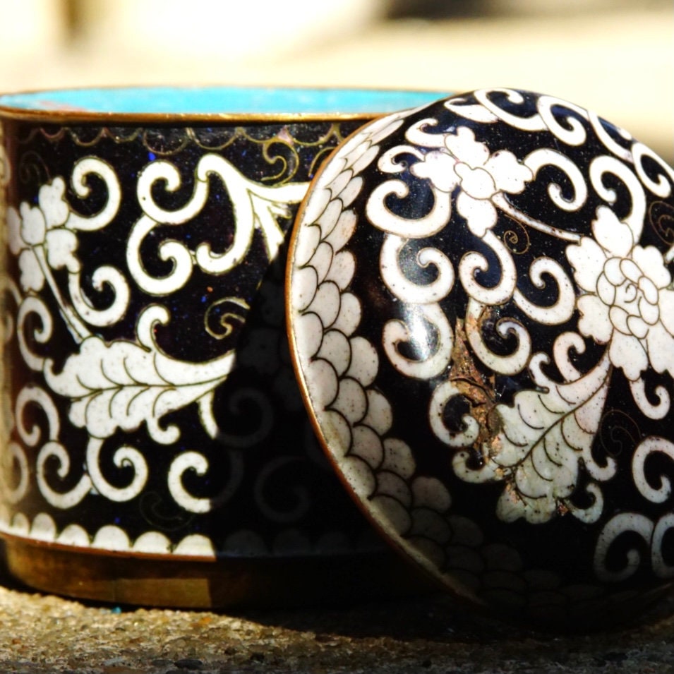 Vintage Chinese Cloisonne Enamel Round Brass Box With Lid, Antique Tea Caddy, Black & White Floral Designs, Blue Enameling, Gold Trim