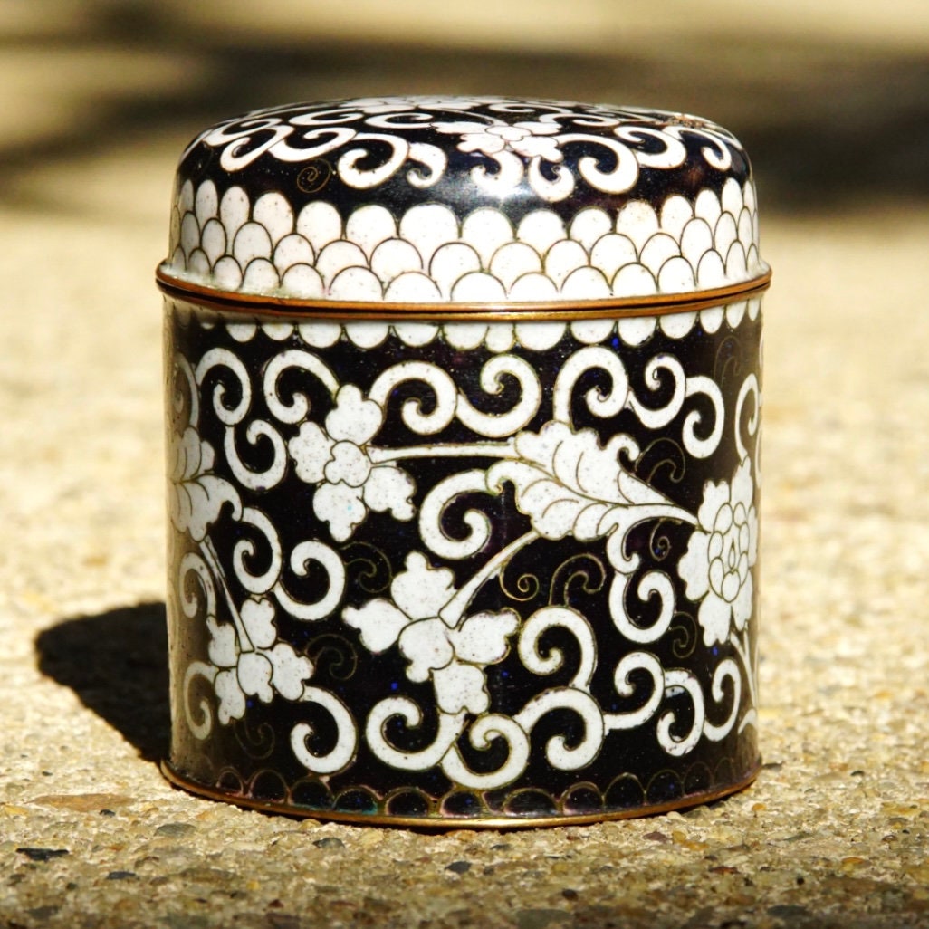 Vintage Chinese Cloisonne Enamel Round Brass Box With Lid, Antique Tea Caddy, Black & White Floral Designs, Blue Enameling, Gold Trim