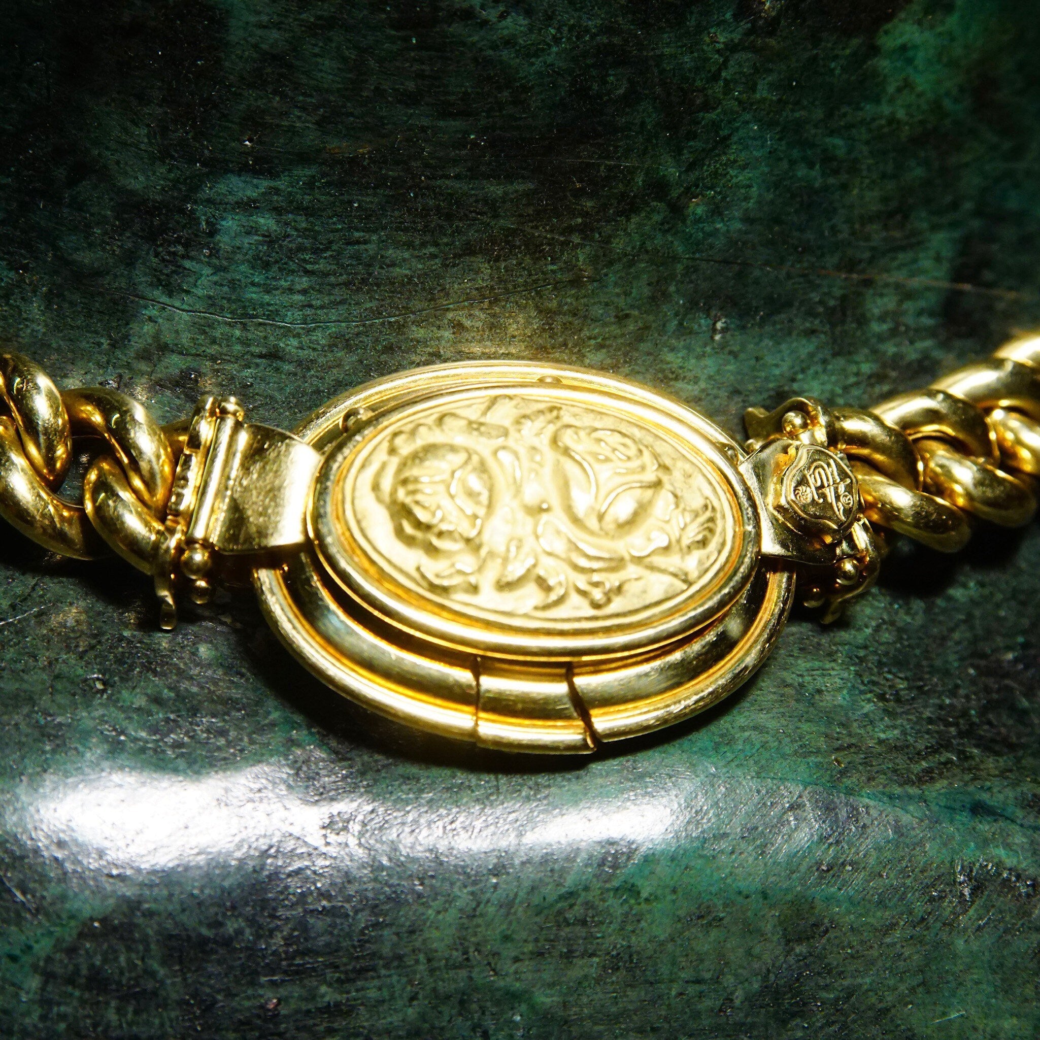 Vintage Italian 18K Gold Repousse Flower Cameo & Amethyst Cuban Link Chain Necklace, Chunky Yellow Gold Hollow Link Chain, 750 17" L
