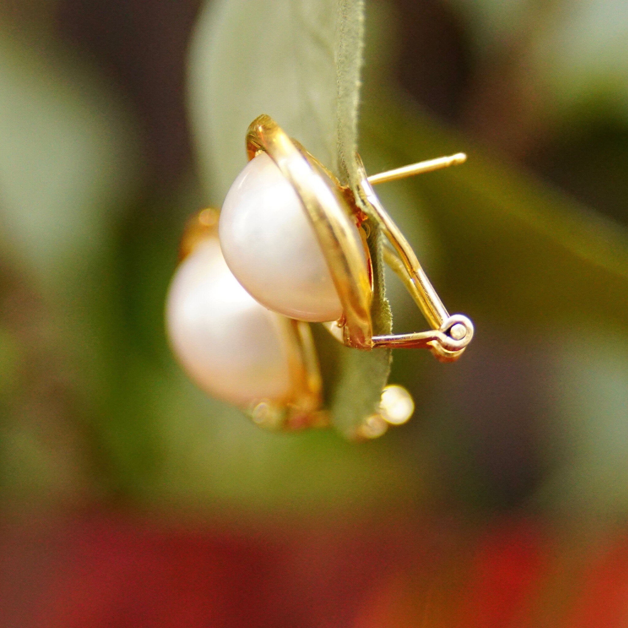 Vintage 14K Gold Pearl Leverback Stud Earrings, 13mm Cultured Pearl Earrings, Round Pearl Earrings, 3/4