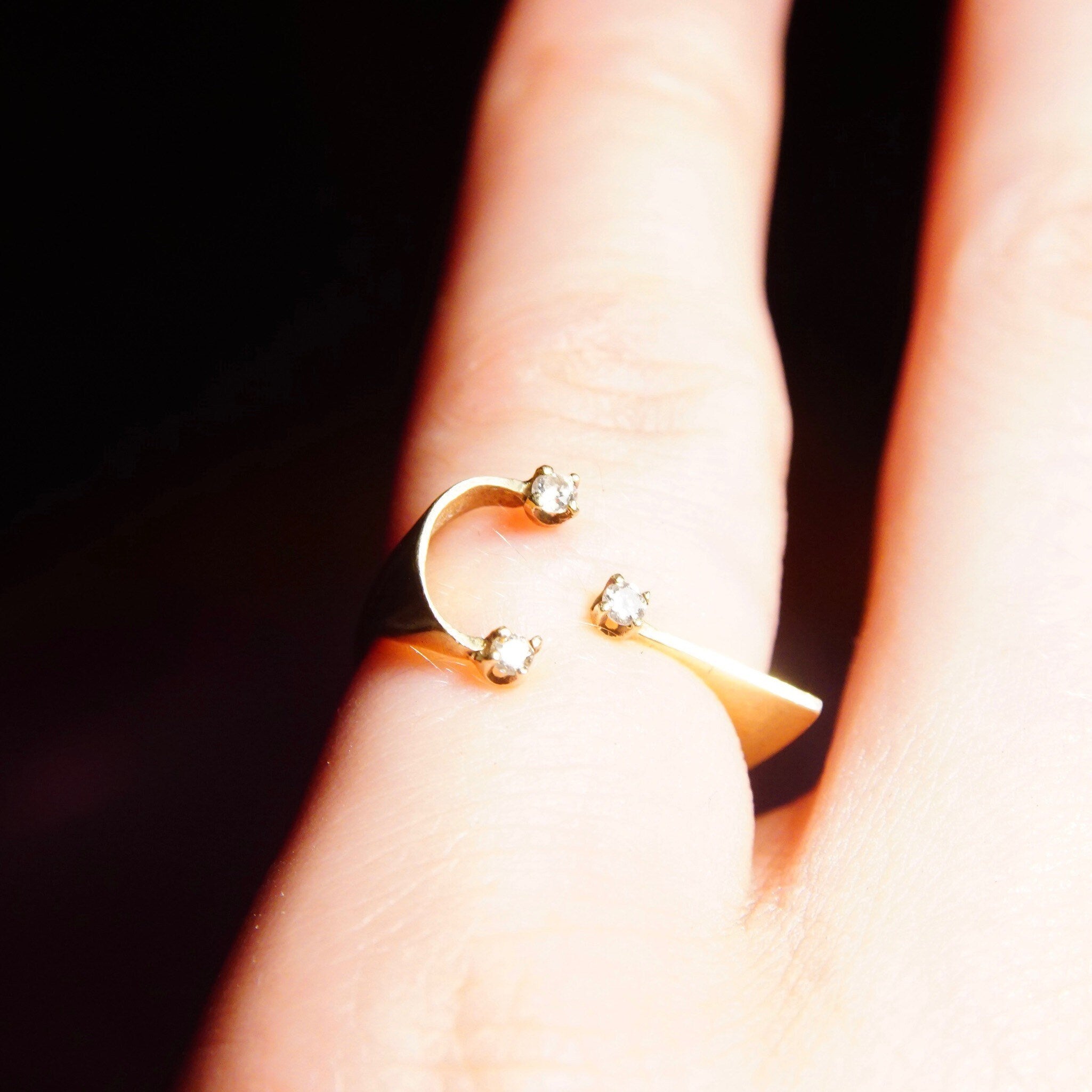 Vintage Modernist 14K Yellow Gold Diamond Ring, Unique Three-Diamond Ring In Abstracted Gold Frame, Adjustable Gold Ring, , Size 5 1/2 US