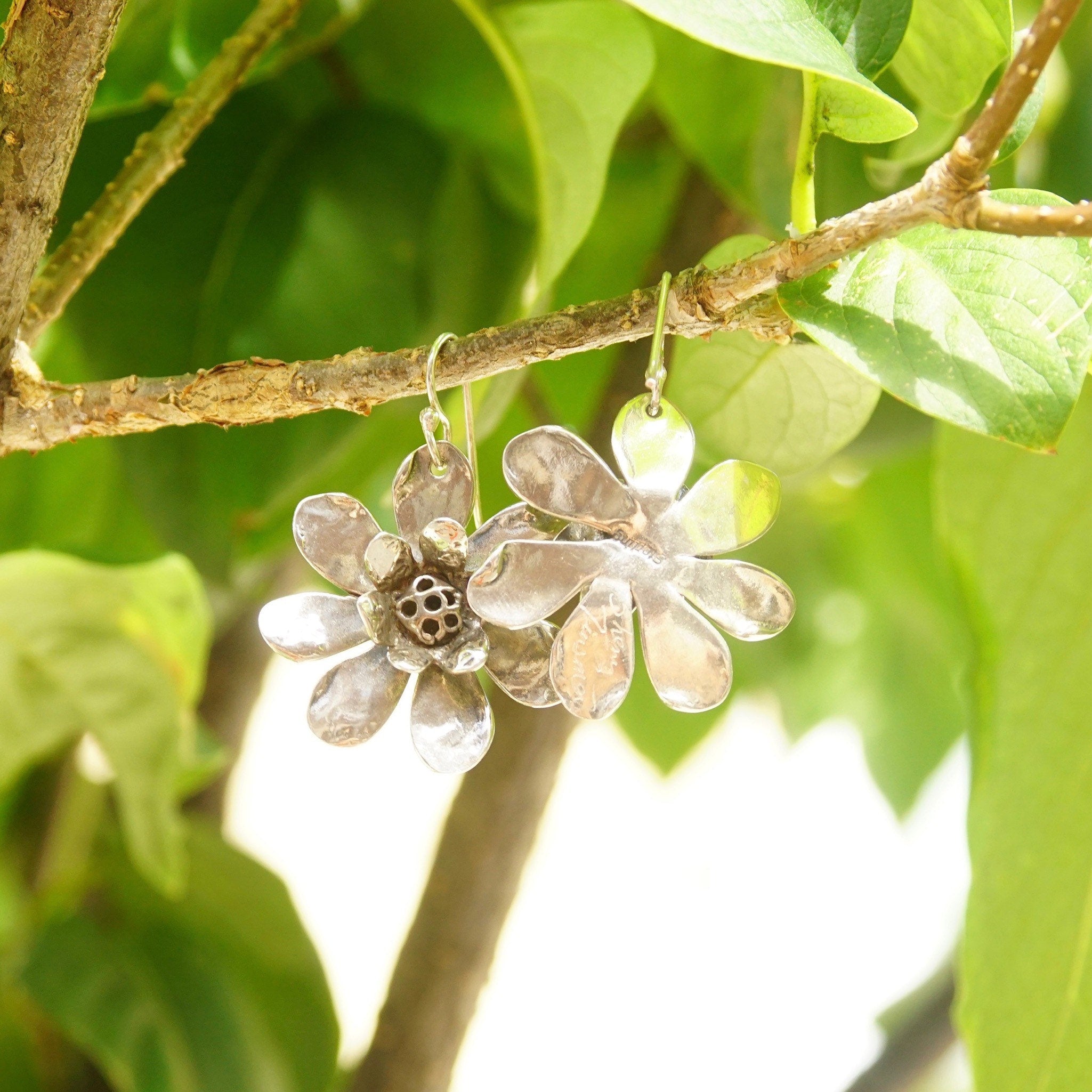 Vintage Signed Sherry Tinsman Sterling Silver Flower Earrings, Silver Daisy Dangle Earrings, Oxidized Details, 925 Jewelry, 1 5/8" L
