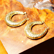 Vintage 14K Yellow Gold Crinkle Hoop Earrings, Puffed Gold Oval Hoops, Hammered Texturing, Lightweight, 585 Jewelry, 1 1/4 L